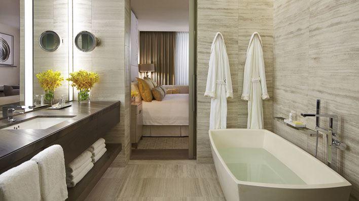 Four Seasons Hotel Toronto Bathroom