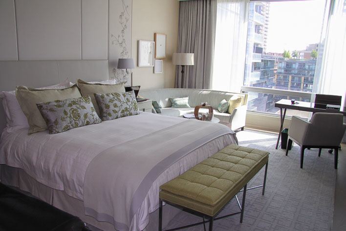 Four Seasons Hotel Toronto Room