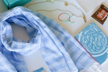 CAUSEBOX items are products that give back generously to underprivileged communities, help provide jobs, raise awareness and empower people. Plus, they're pretty cool.