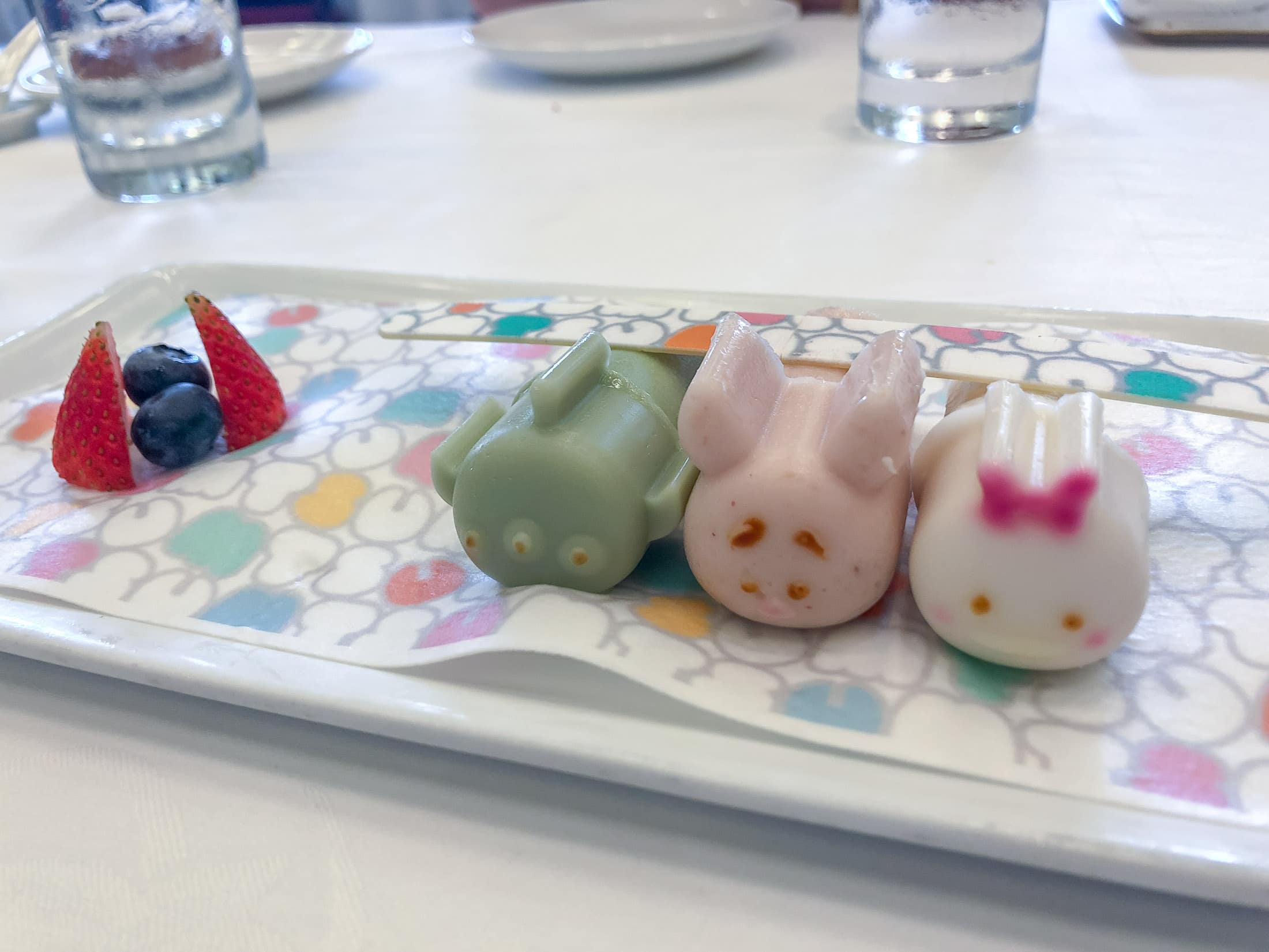Tsum Tsum pudding at Hong Kong Disneyland Hotel dim sum