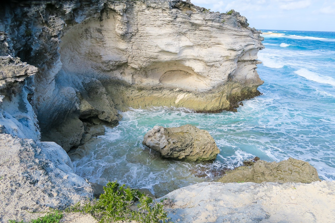 The swimming pigs tour with Exuma Water Sports also stops at several scenic islands in the Exumas.