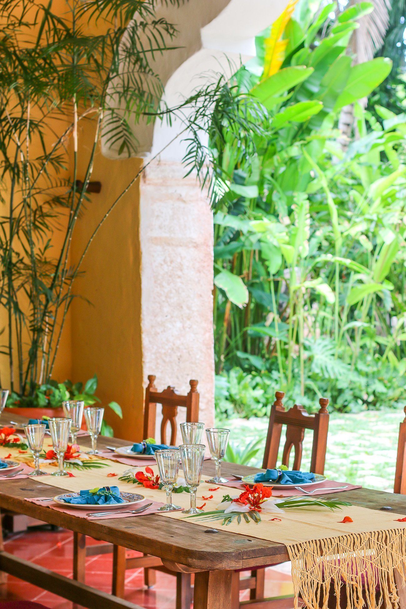 Pretty lunch table at Hacienda Petac