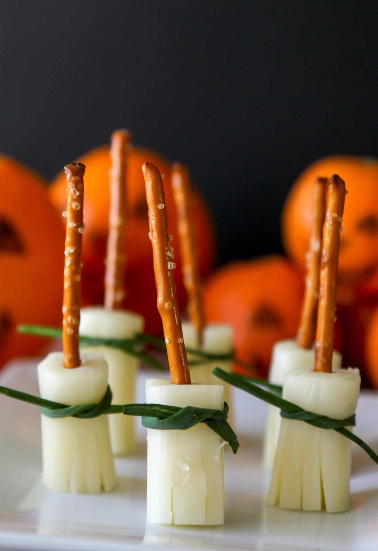 Easy Spider Crackers Halloween Snacks For Kids Recipe Bonus Ideas easy-spider-crackers-halloween-snacks-for-kids-recipe-bonus-ideas