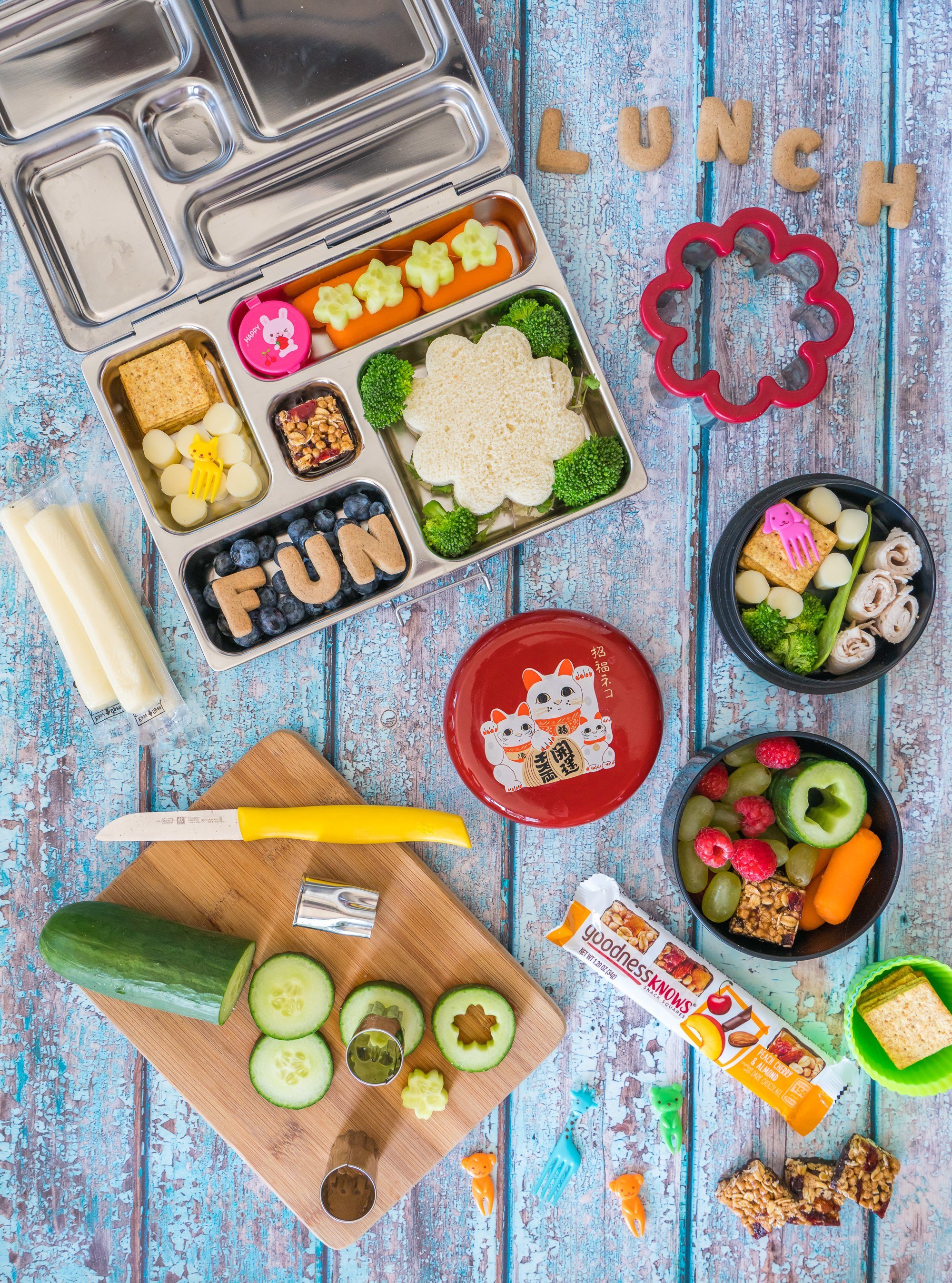 Easily make an everyday bento box lunch using these tips.