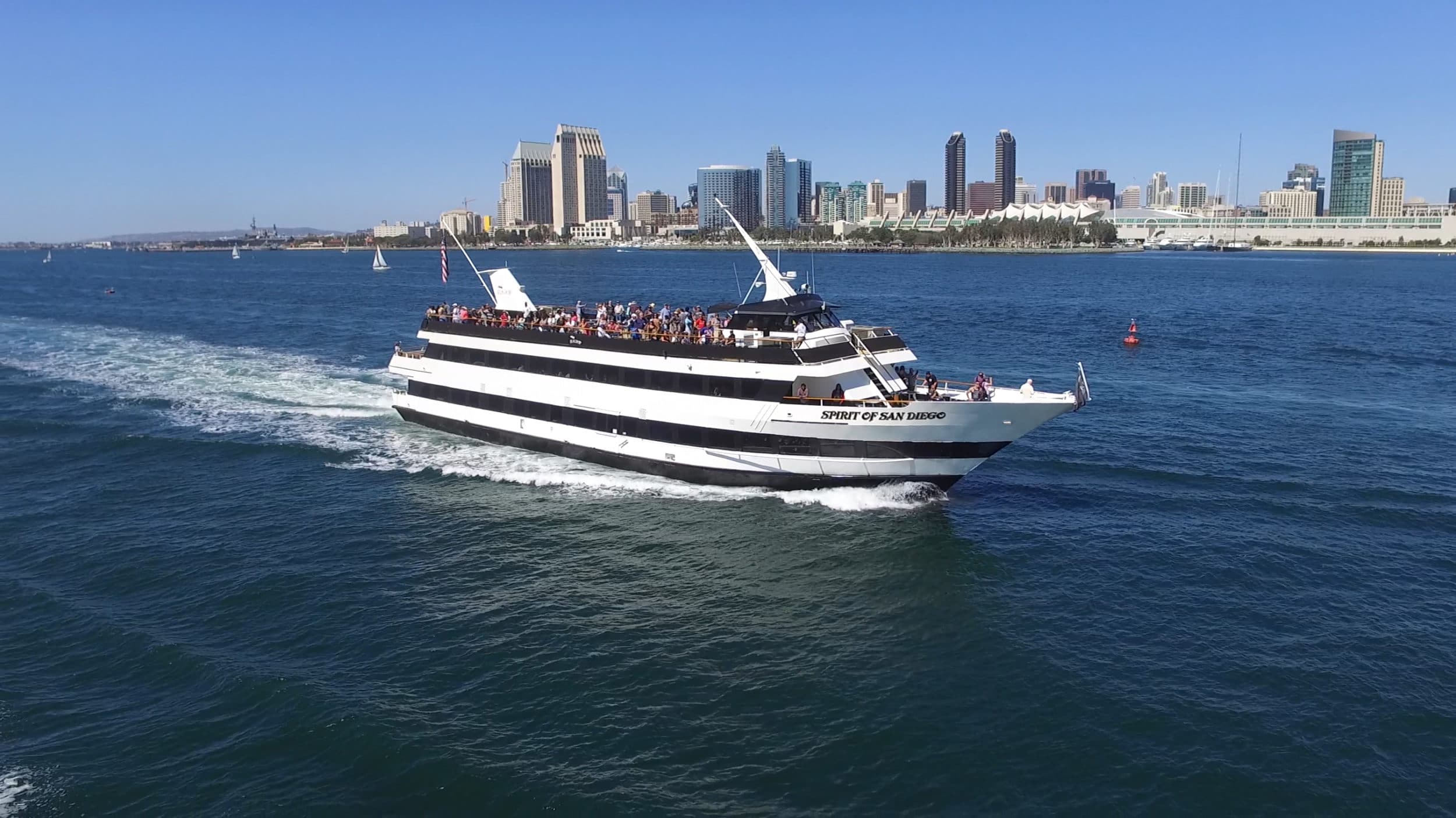 Take a Flagship harbour cruise around the San Diego Bay.