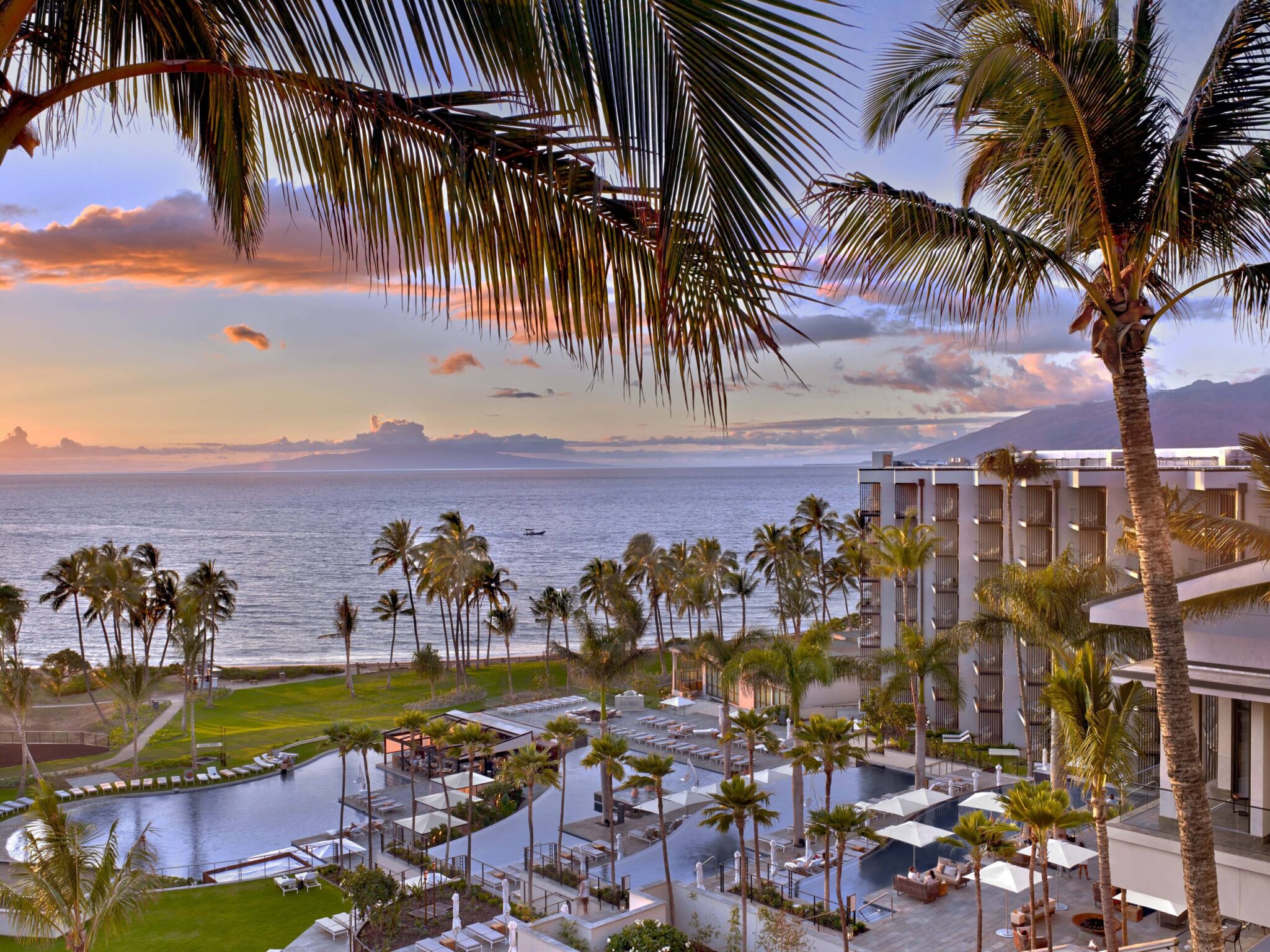 Best Hotels Maui 
		A Comprehensive Guide to the Top Hotels in Maui