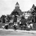Guests in pony carts in front of Hotel del Coronado in the 1920s.