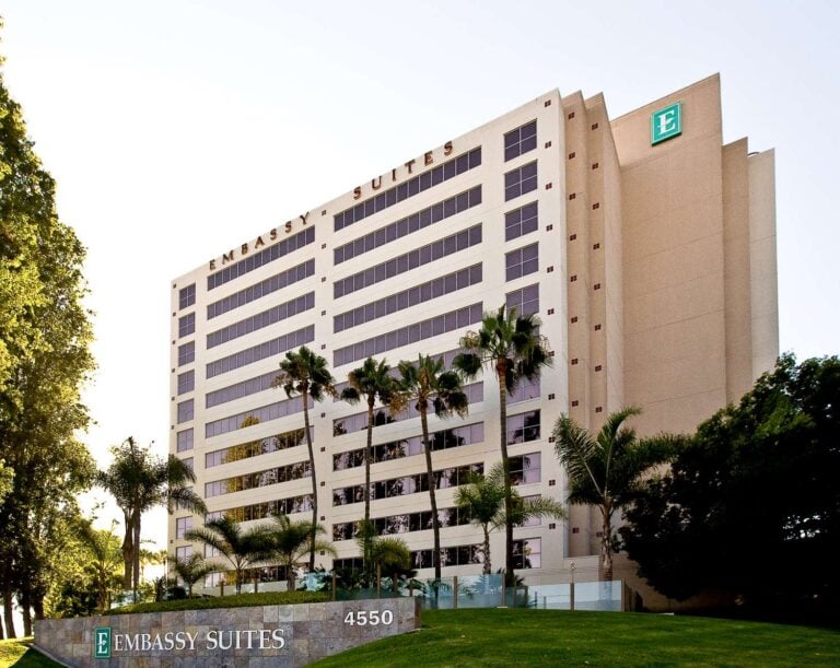 Exterior view of Embassy Suites La Jolla Hotel.