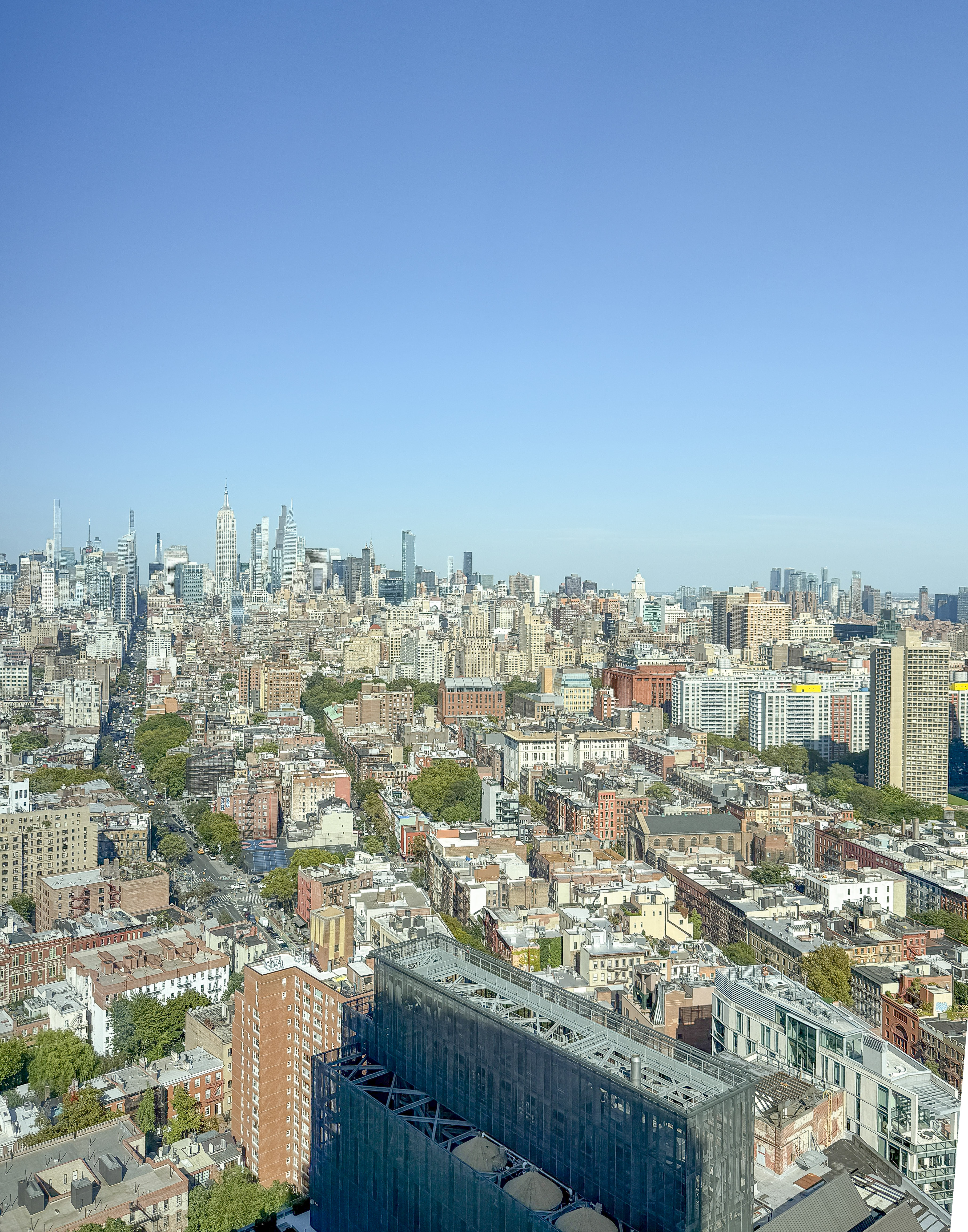 The skyline day view to the Empire State buiding from my room.