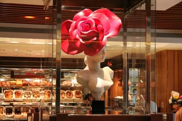Mandarin Oriental Hong Kong Cake Shop