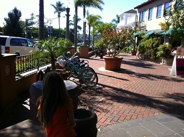 Coronado Shopping and Dining