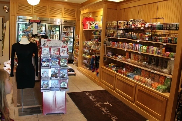 Balboa Bay Club Grog Shop