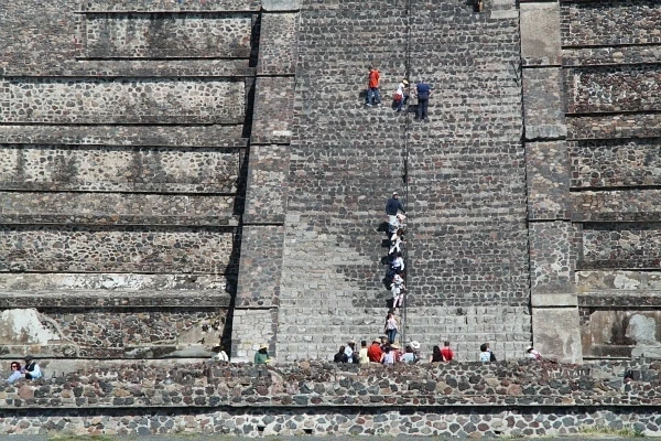 Teotihuacan piramides Mexico City with kids