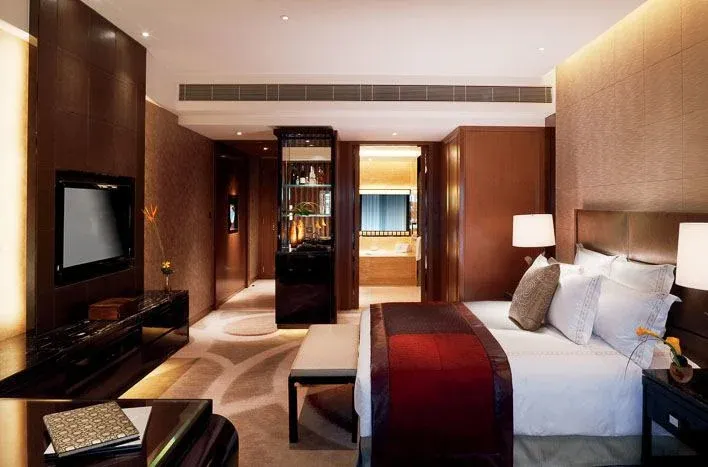 The Ritz Carlton Hong Kong Hotel Harbour Island Room