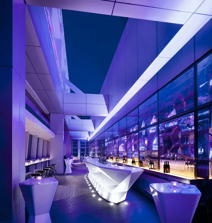 The Ritz-Carlton Hong Kong - Ozone Bar (the world's highest hotel bar)