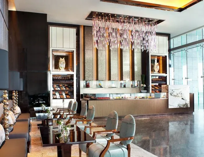 The Ritz-Carlton, Hong Kong - Pastry Gems (a boutique pastry shop located in the arrivals lounge)