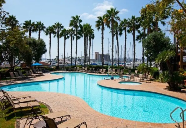 The outdoor swimming pool at Sheraton San Diego Hotel and Marina.