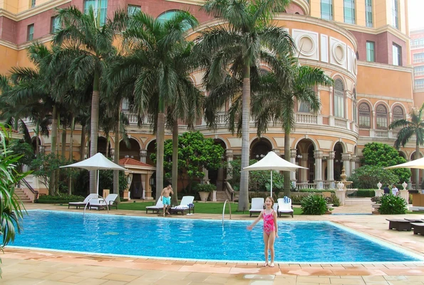 See why I believe Four Seasons Hotel Macao at Cotai Strip is the best luxury hotel in Macau for families.