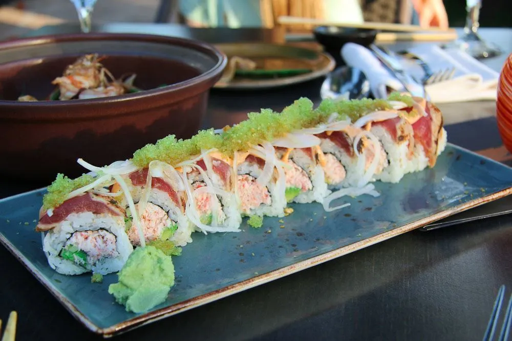kaanapali restaurants japengo maui sushi roll