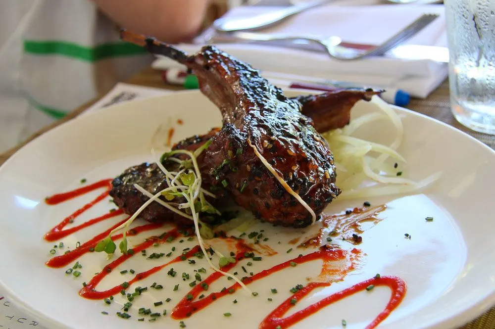 things to eat kaanapali resort maui