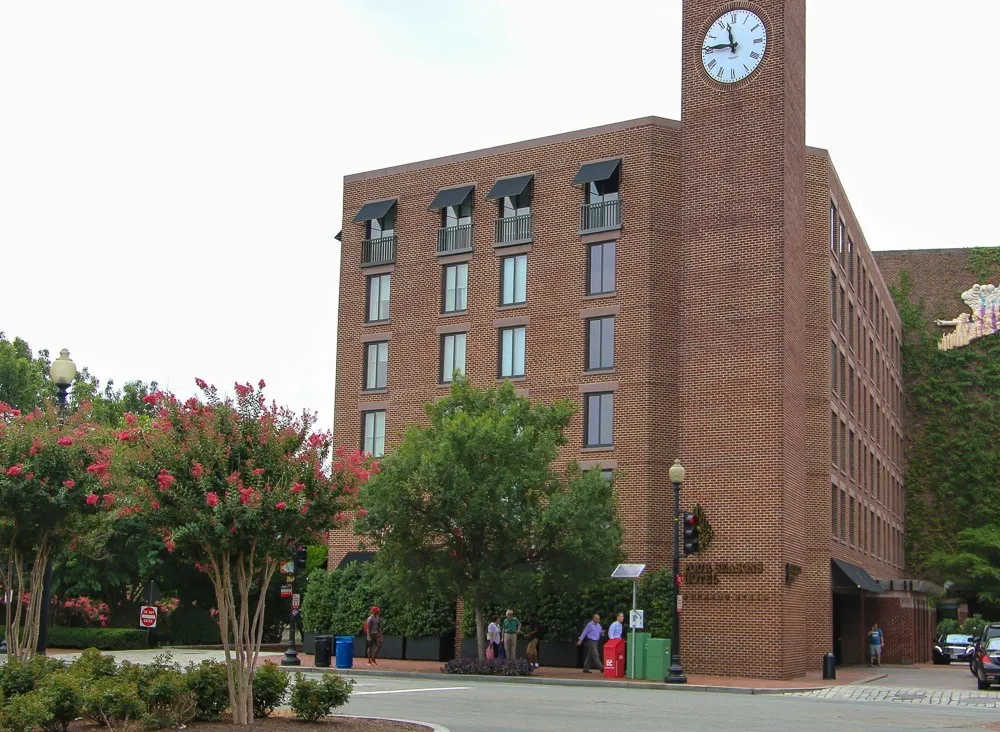 four seasons hotel washington dc location