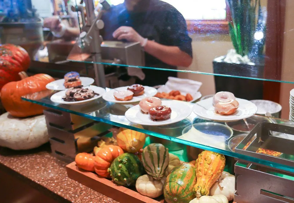 Mini donuts at Veranda brunch in Las Vegas