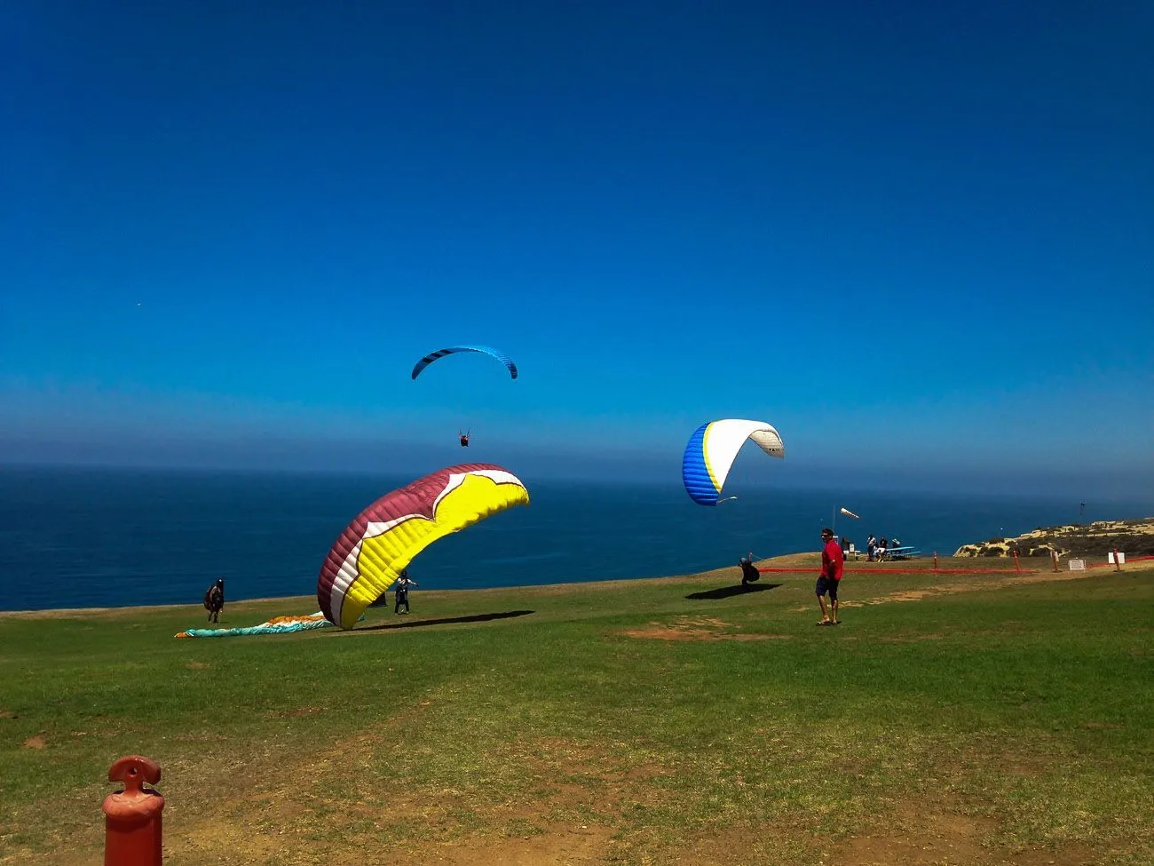 Torrey Pines Gliderport on a sunny day in La Jolla
