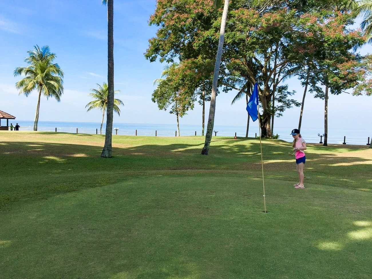 Shangri-la's Tanjung Aru Resort and Spa has a little 9-hole pitch and putt course.