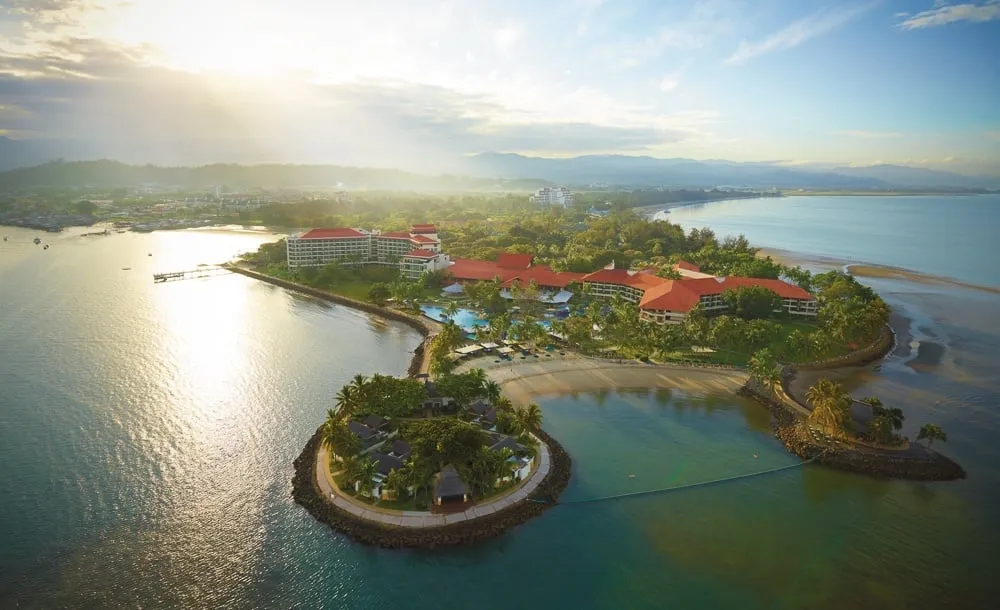 The oceanfront Shangri-la's Tanjung Aru Resort and Spa in Kota Kinabalu is amazing for families.