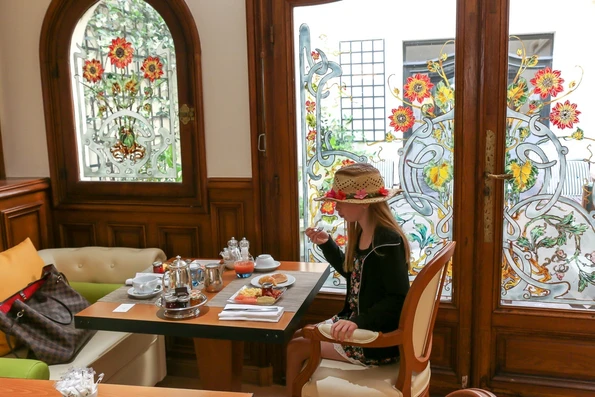 Breakfast at the historic Hotel Regina