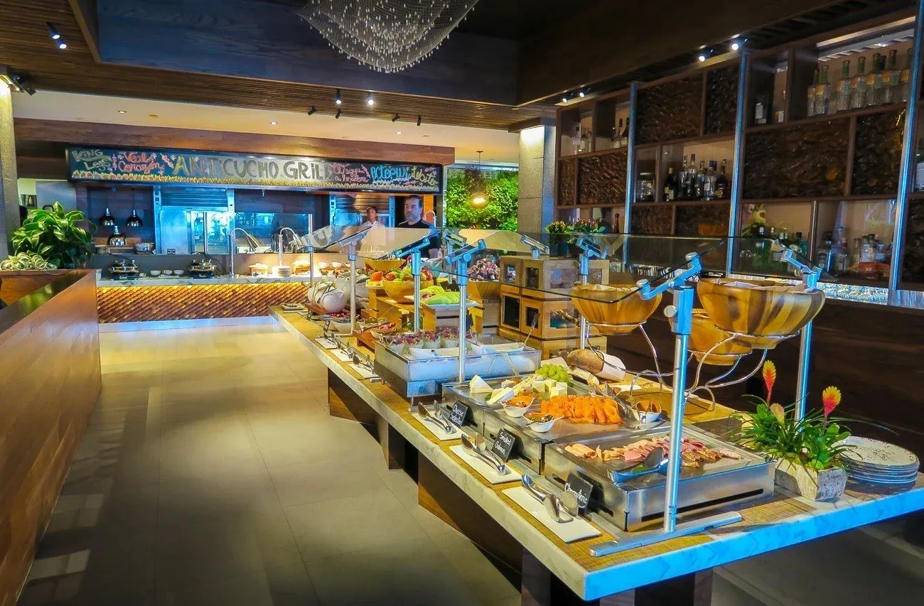 The breakfast buffet at Mandarin Oriental, one of the best luxury hotels in Miami