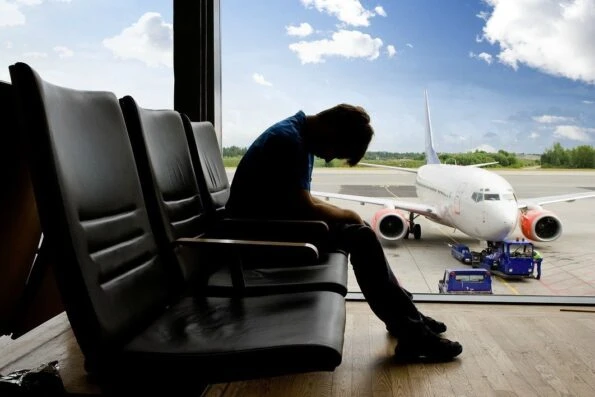 Learn the best tips for avoiding jet lag symptoms before, during and after your flight.