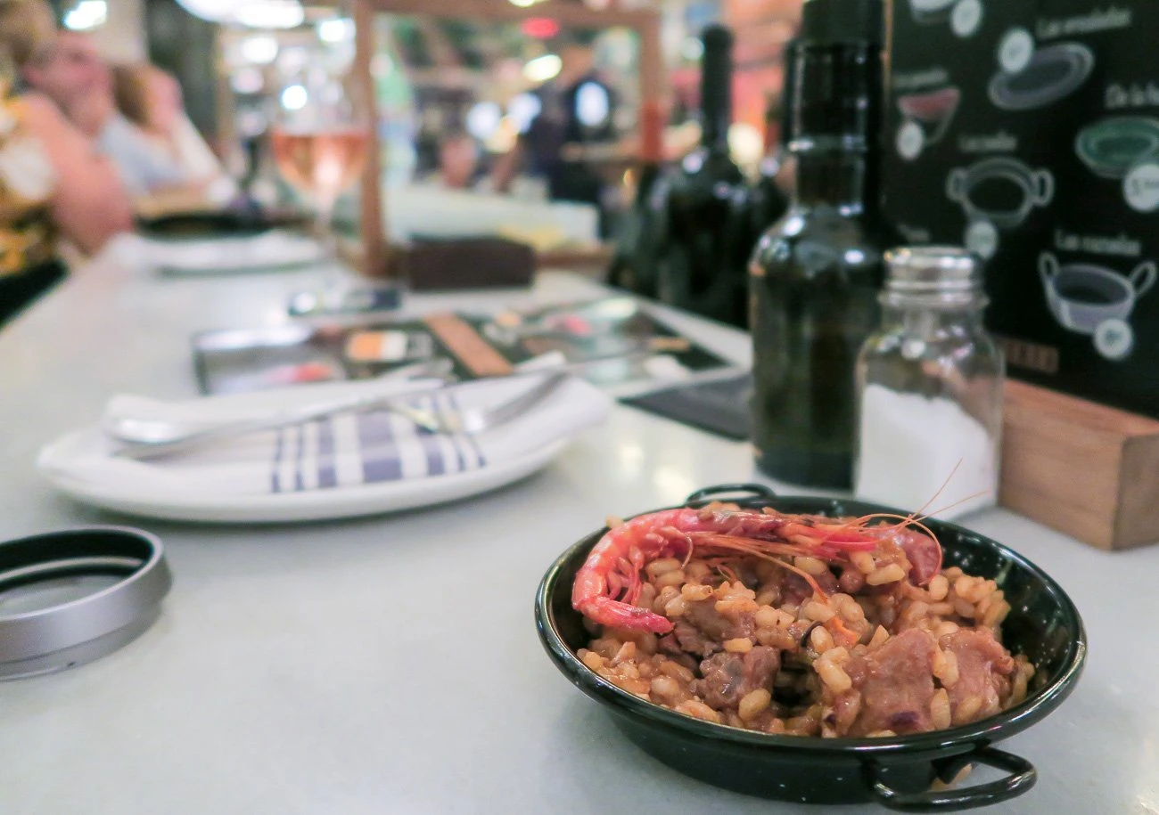Paella at La Tapateria in Barcelona's El Nacional