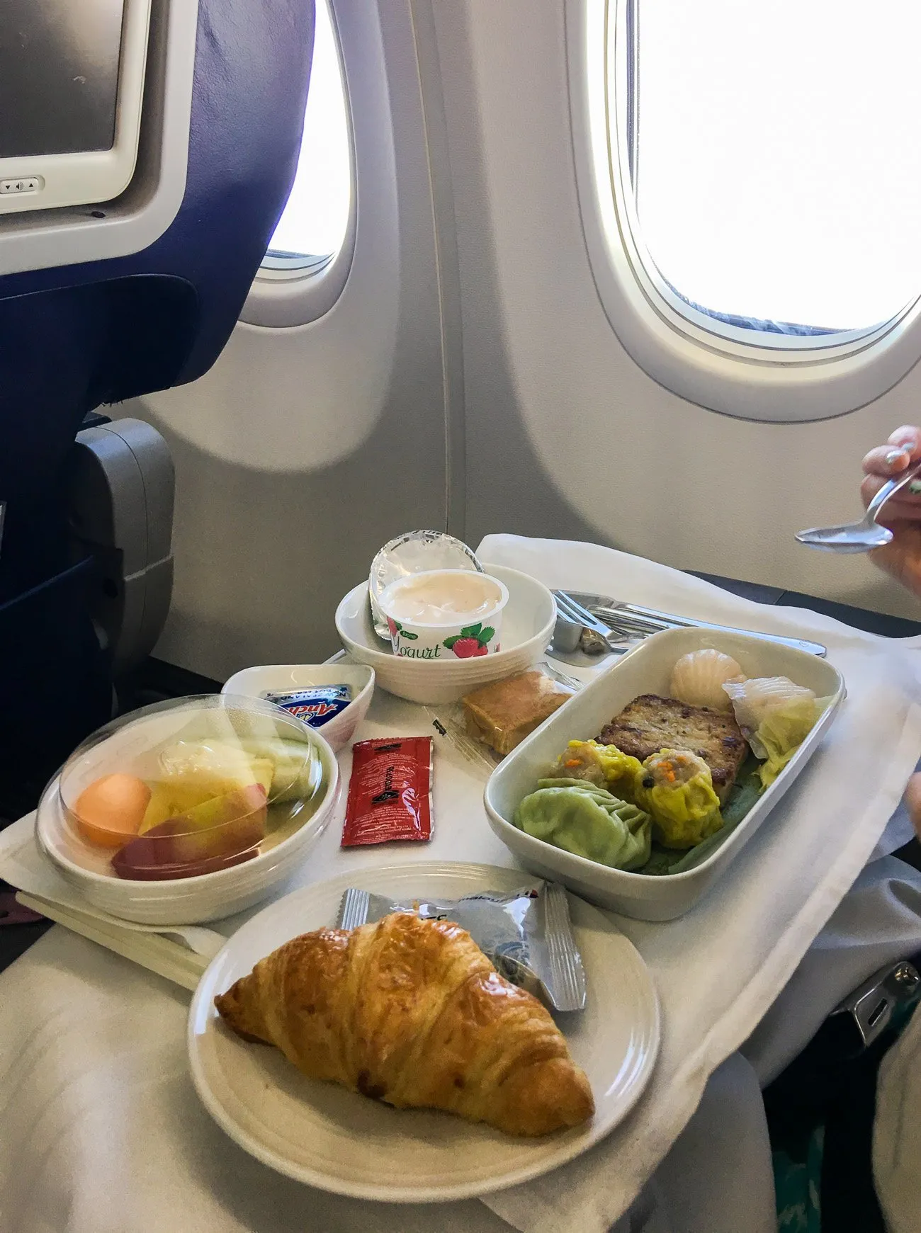 Dim sum breakfast on Malaysia Airlines in business class from Taipei to Kota Kinabalu