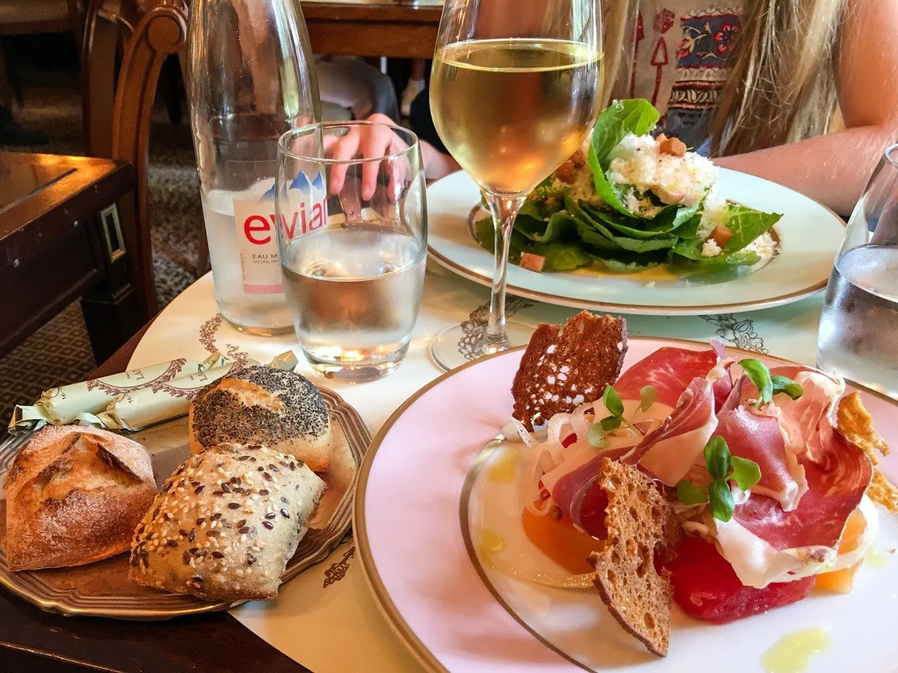 laduree paris macarons madeleine-2