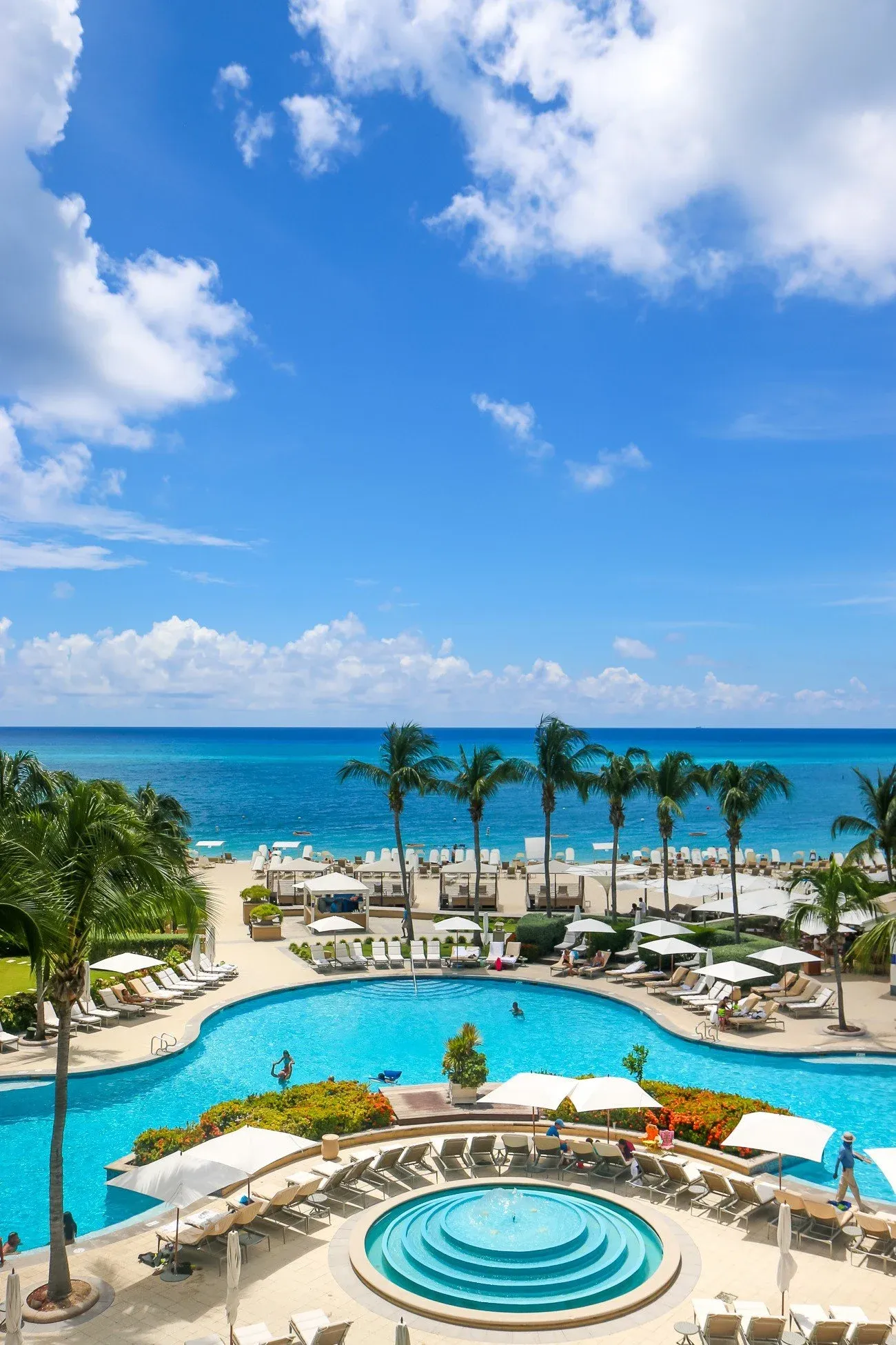 See why The Ritz-Carlton is the best Grand Cayman luxury hotel.