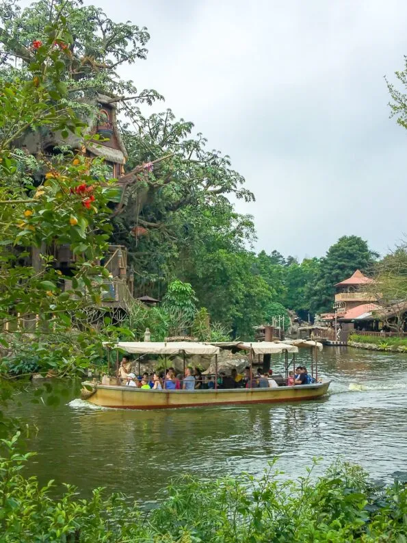 The Jungle Cruise tours at Hong Kong Disneyland are given in Mandarin, Cantonese and English.