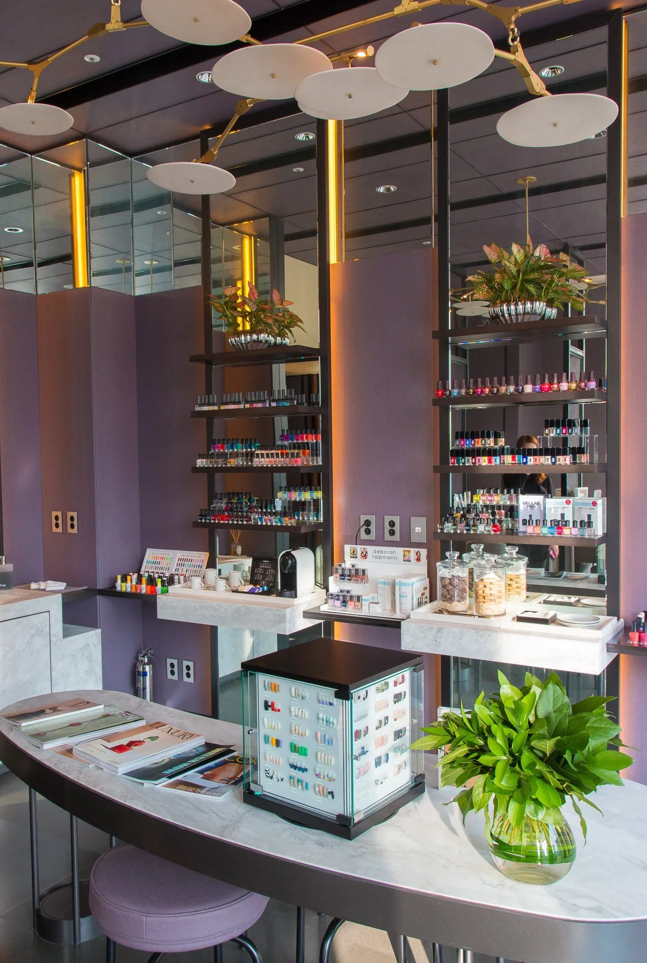 The gorgeous Nail Bar at Four Seasons Hotel Seoul.