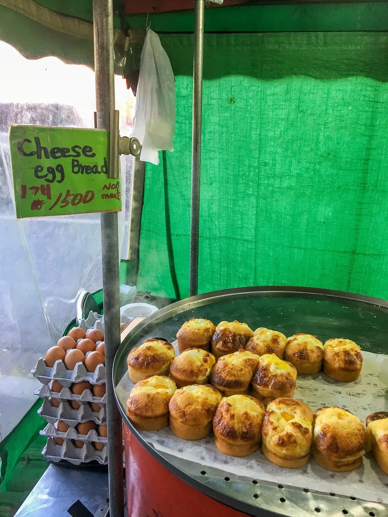 Gyeranppang (egg bread) is a popular street food in Seoul.