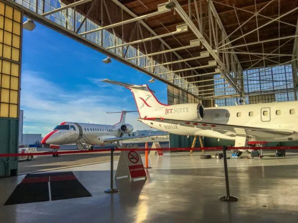 What it's like to fly JetSuiteX from Burbank to Mammoth.