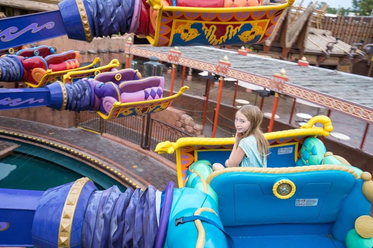No line at Aladdin't Magic Carpet at Magic Kingdom with our Stone VIPS tour.