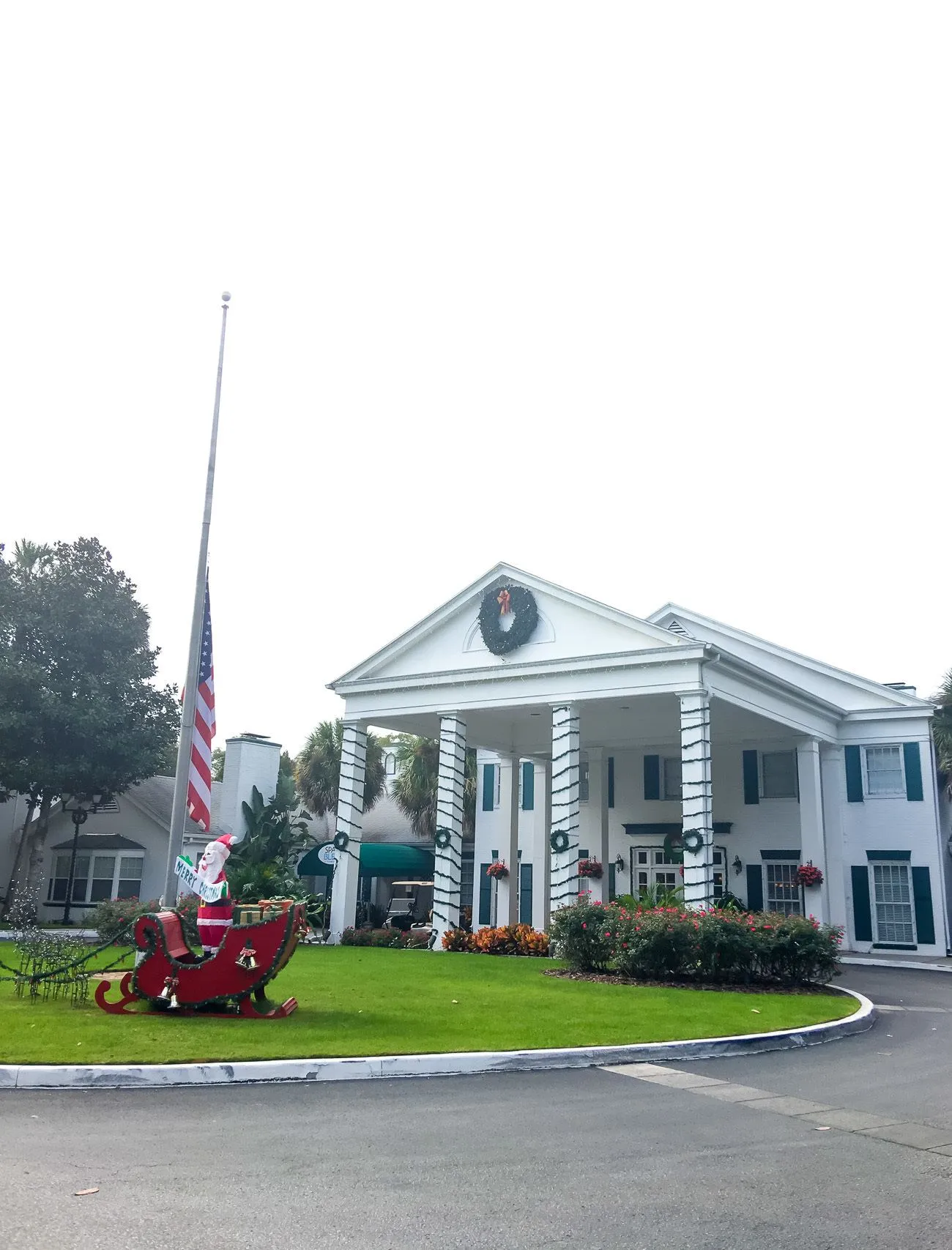 The main entrance to the hotel decorated for Christmas.