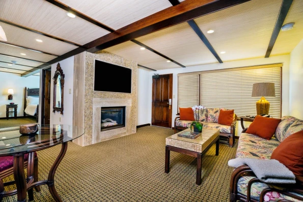 A Balinese inspired living room at Pantai Inn, one of the hotels with kitchens in San Diego.