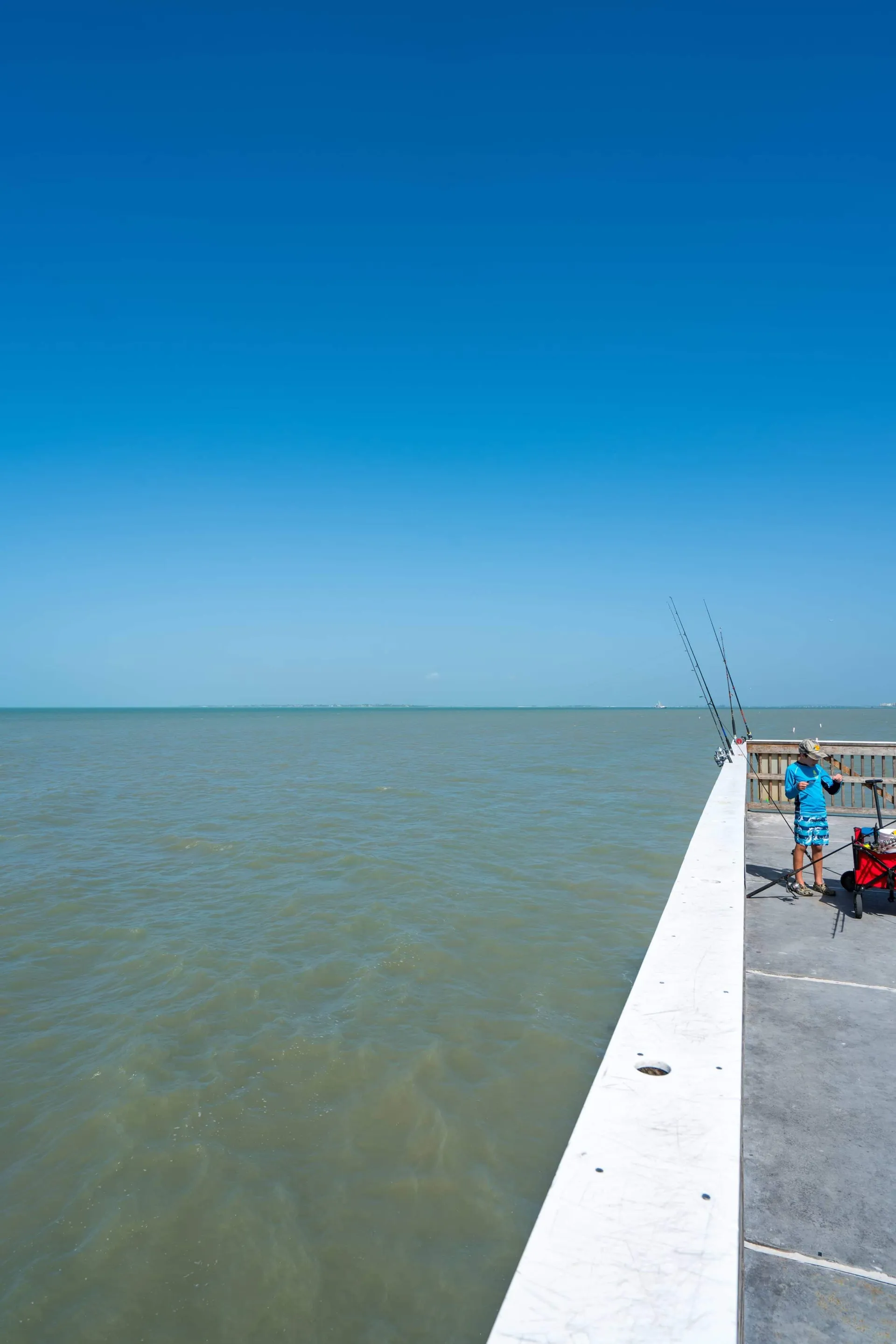 A visit to the Fort Myers Fishing Pier is a fun thing to do.
