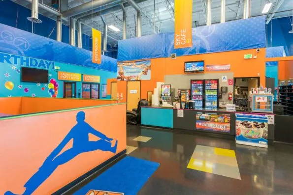 You can have refreshments, ice cream and snacks at Sky Zone San Diego.