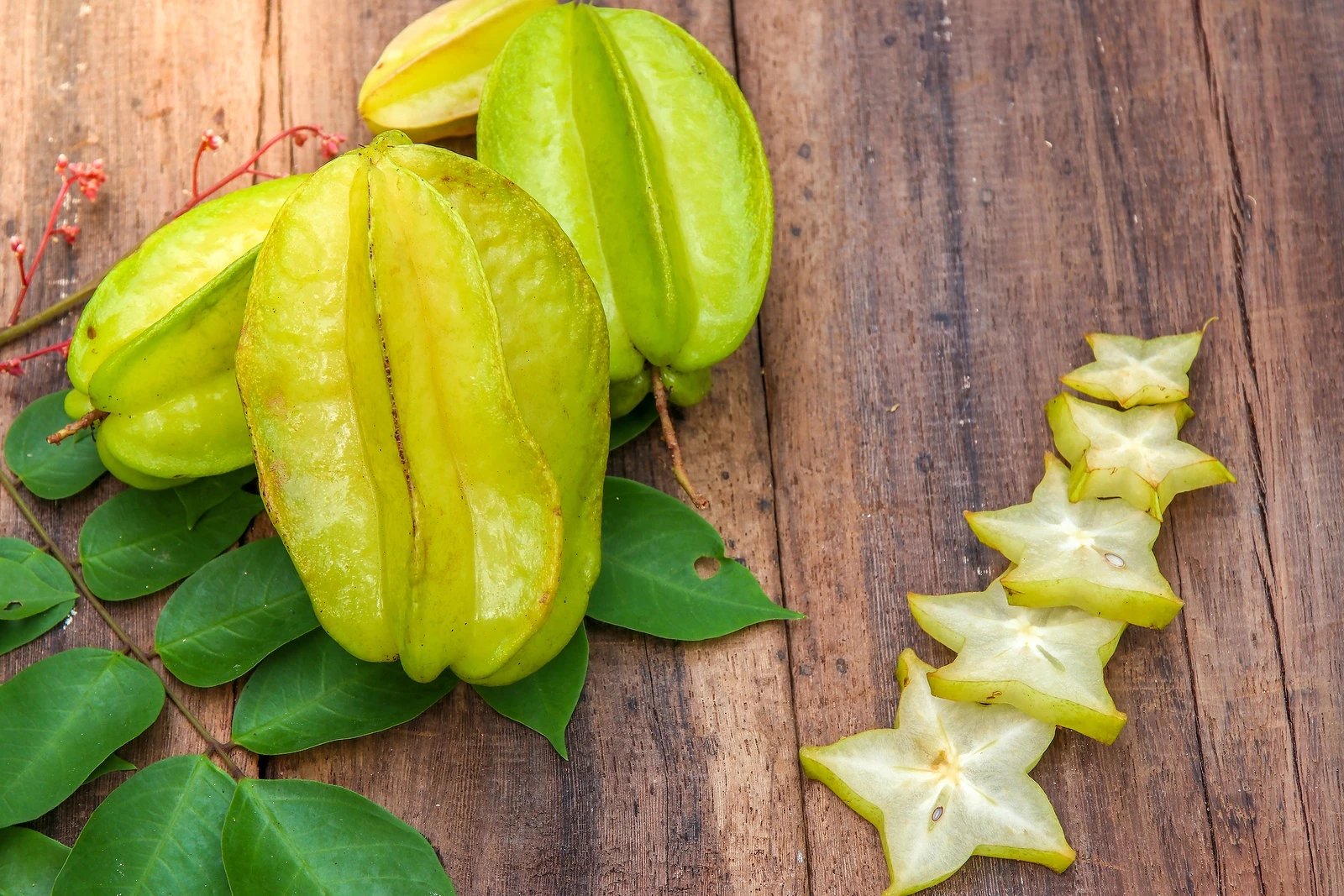 Star fruit is an Asian fruit that is ideal for garnishing fruit salads, drinks and desserts.