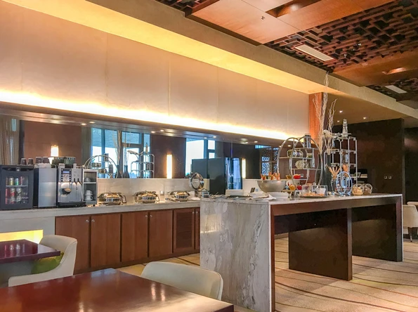 The Club Lounge dinner buffet at Hilton Beijing Capital Airport.
