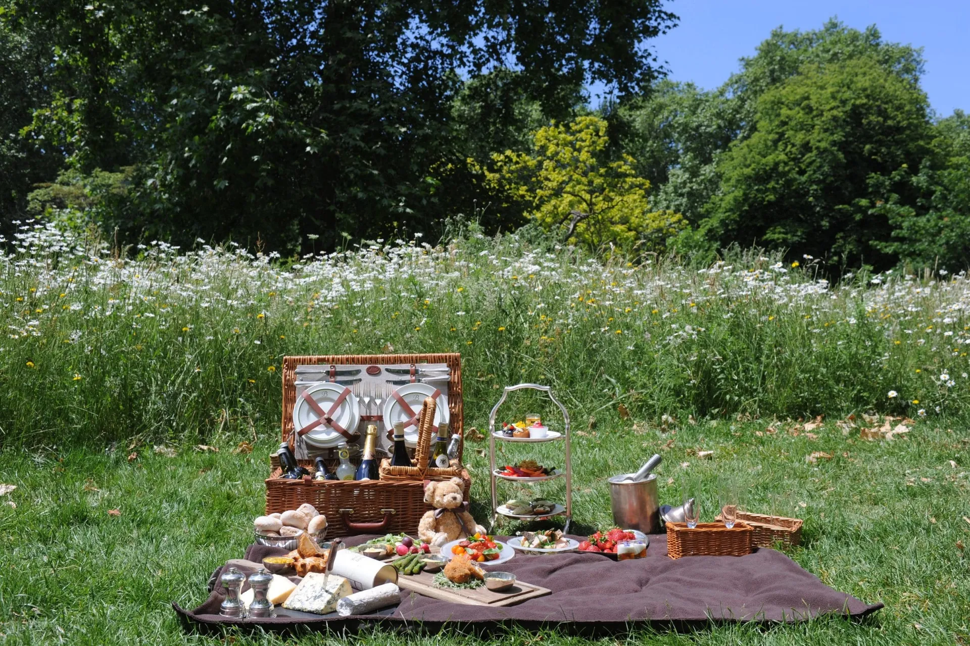 Brown's Hotel in London will pack a picnic for guests to take to Hyde Park.