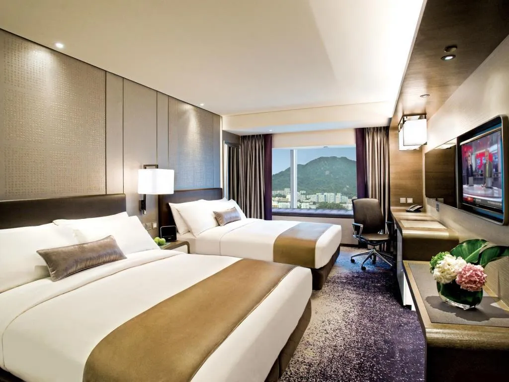 A double room at Royal Plaza Hotel, a family friendly hotel in Hong Kong.