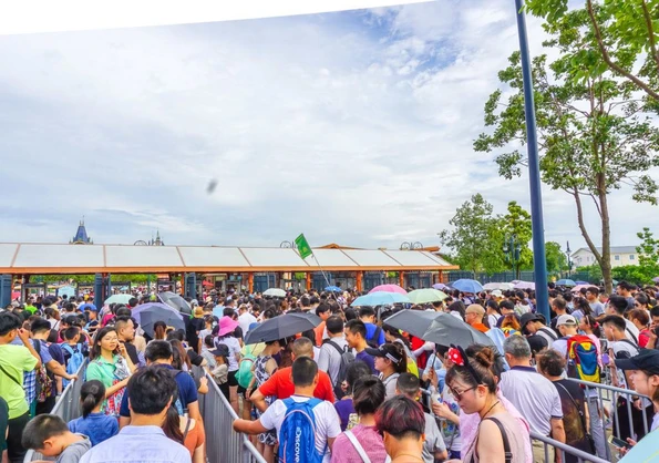 The lines at Shanghai Disneyland can be long. Here's how to skip them.